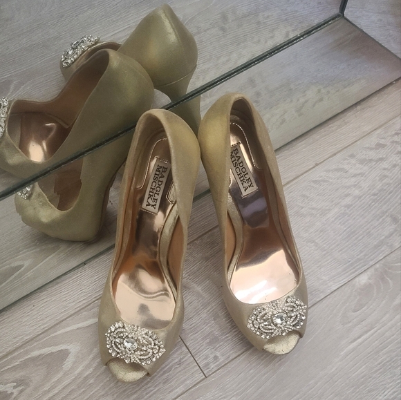 Preloved Badgley Mischka Peep Toe Pumps - Picture 2 of 6